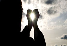 步行者主场擒鹕飞翼奥拉迪波闪耀星空