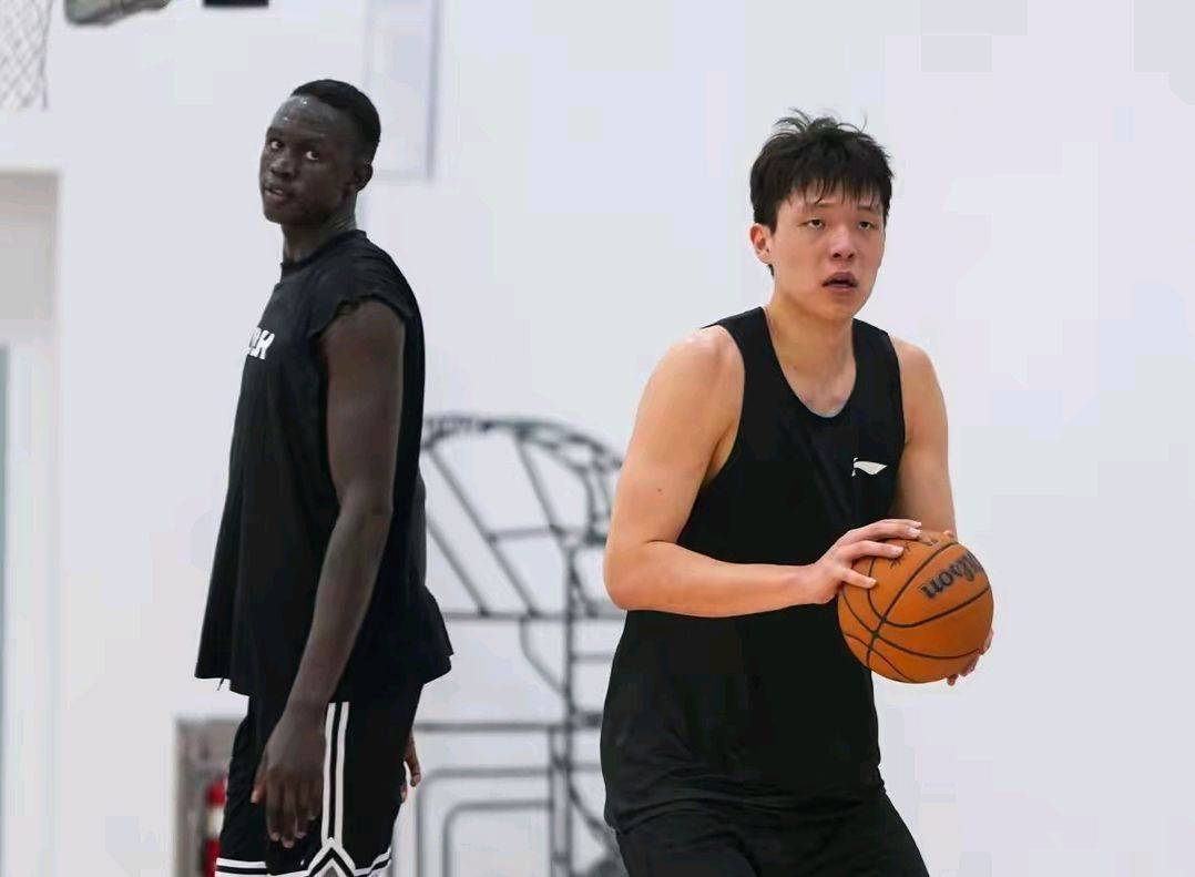 爱体育官网-美媒调侃杨瀚森退出夏联：明天有球迷会哭到了现场却发现杨不打的简单介绍